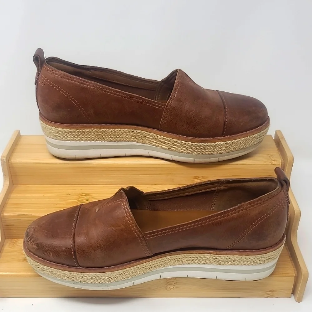 Timberland Brown Slip-On Flats with Cushioned Soles - Picture 2 of 9